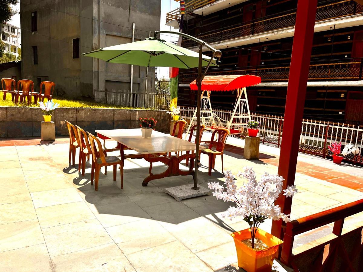 Hotel Hollywood - Top Rated & Most Awarded Property In Manali Exterior photo