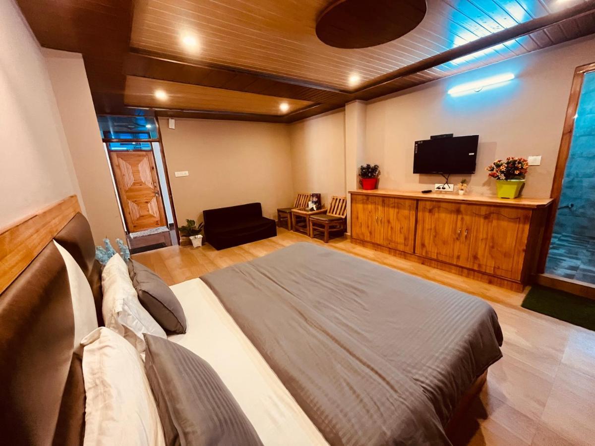 Hotel Hollywood - Top Rated & Most Awarded Property In Manali Exterior photo